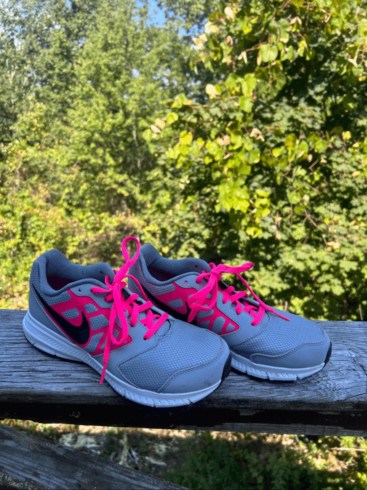 Nike Nike Girls Downshifter 6 Sz 6Y Pink/Black/Gray 685167-007 Size US 6 / IT 36 - 1 Thumbnail