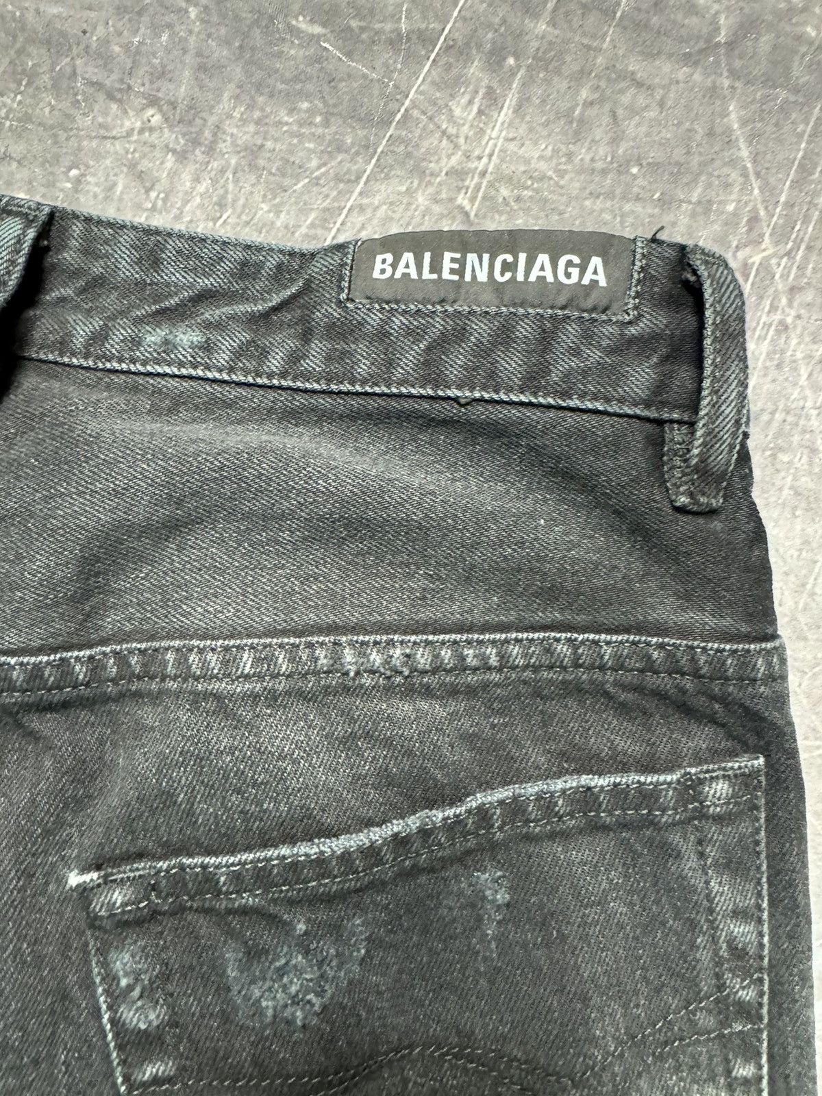 Balenciaga Balenciaga Destroyed Dirty Denim Jeans in Black Size US 30 / EU 46 - 12 Thumbnail