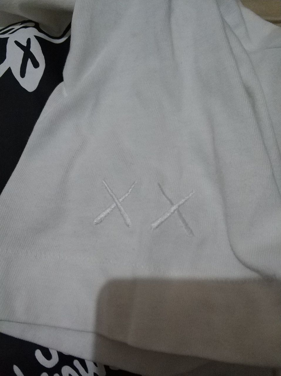 Kaws × Peanuts × Uniqlo Vintage Uniqlo x Kaws x Peanuts T-Shirt M Excellent Size US M / EU 48-50 / 2 - 5 Thumbnail
