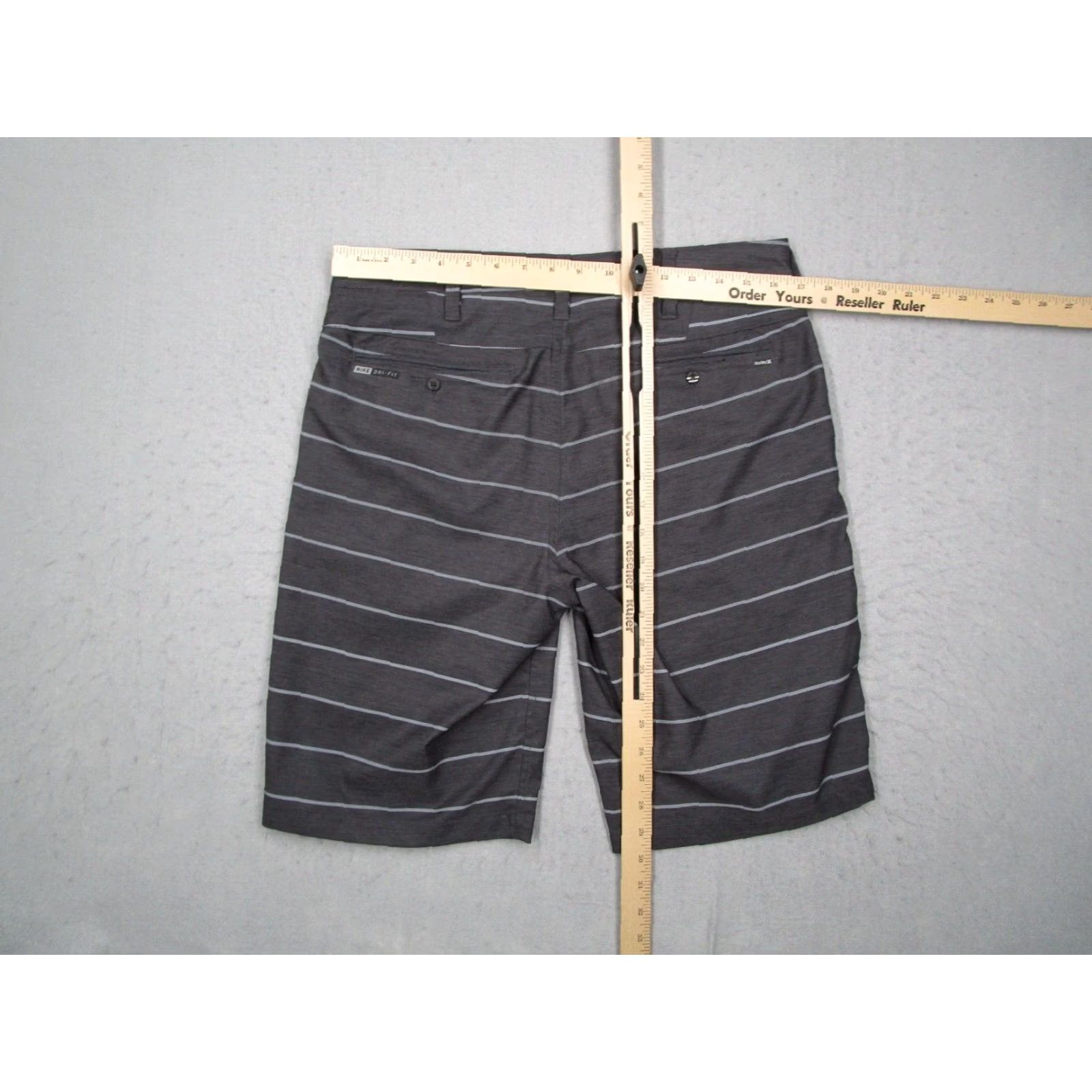 Hurley VINTAGE Hurley Nike Dri Fit Shorts Mens 30 Gray Hybrid 11" Beach Walk Stretch Golf Size US 30 / EU 46 - 6 Thumbnail