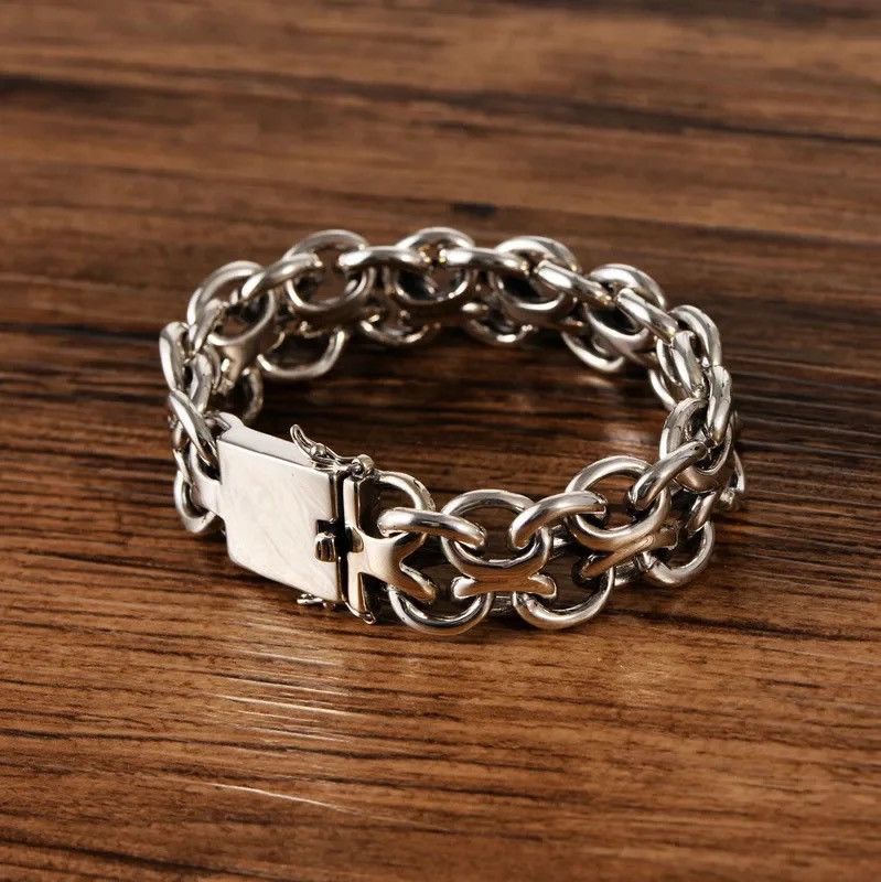 Vintage Retro Circle Buckle Bracelet Size ONE SIZE - 1 Thumbnail