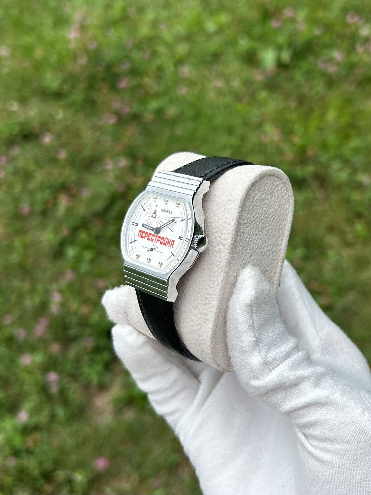 Vintage Vintage Watch Pobeda Soviet USSR Mechanical Authentic 1980s Size ONE SIZE - 7 Thumbnail
