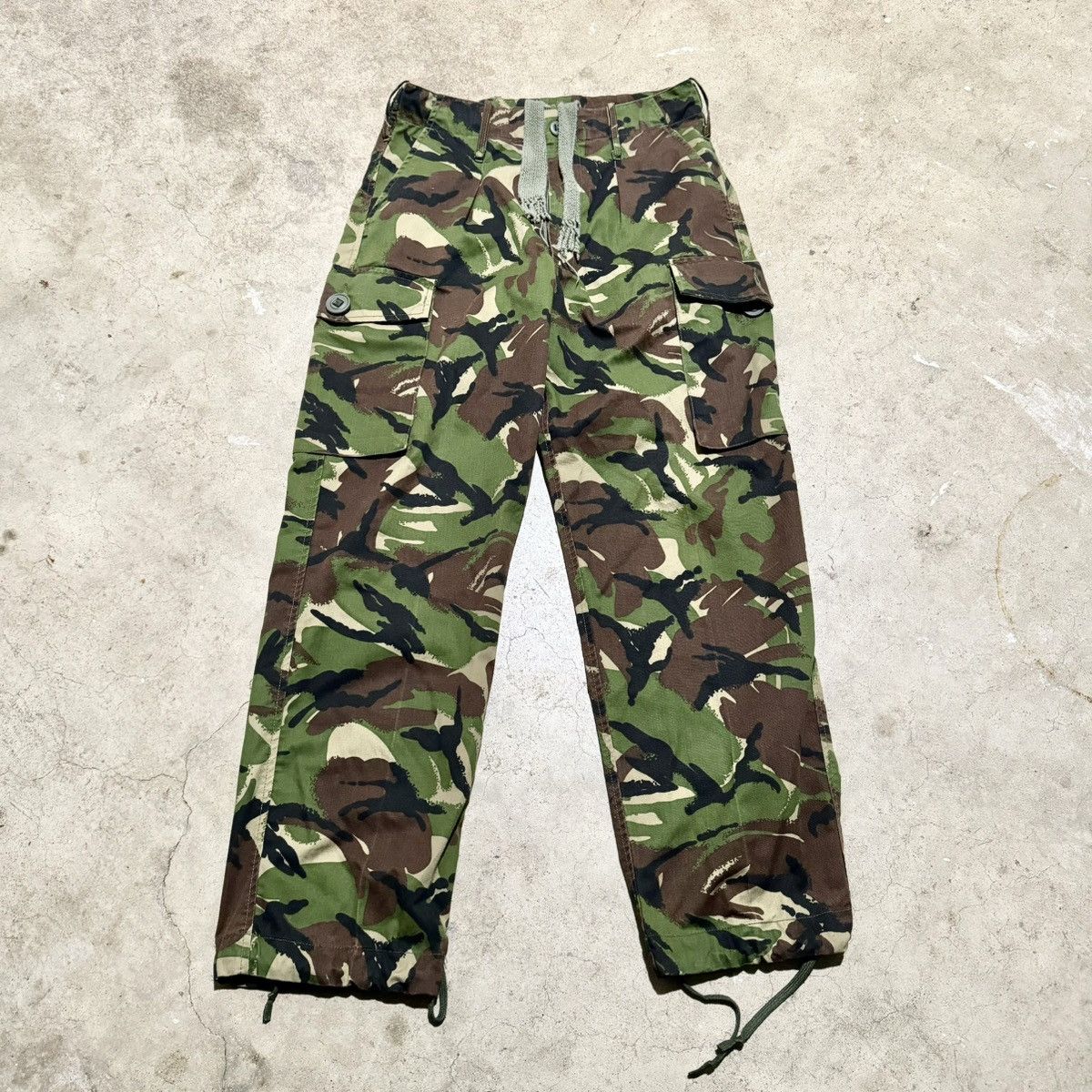 Vintage VINTAGE CAMO CARGO MILITARY PANTS! Size US 30 / EU 46 - 1 Thumbnail
