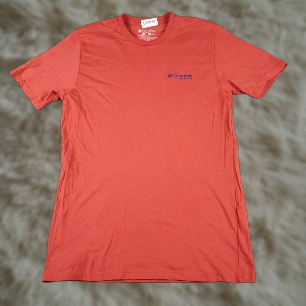 Vintage Columbia T-Shirt Mens L Red Crew Neck Short Sleeve Logo Casual All Seasons, Sports, Classic, Modern, 90s? Wait. Size US L / EU 52-54 / 3 - 1 Thumbnail