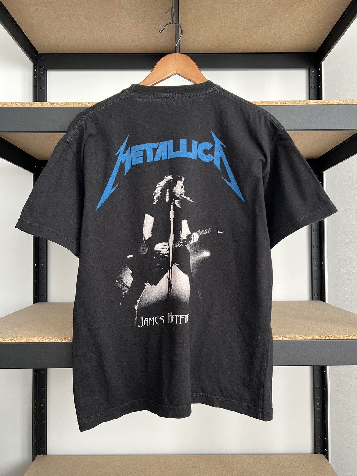 Band Tees Vintage 2000s Metallica Ride The Lightning Black T-shirt Size US L / EU 52-54 / 3 - 2 Thumbnail