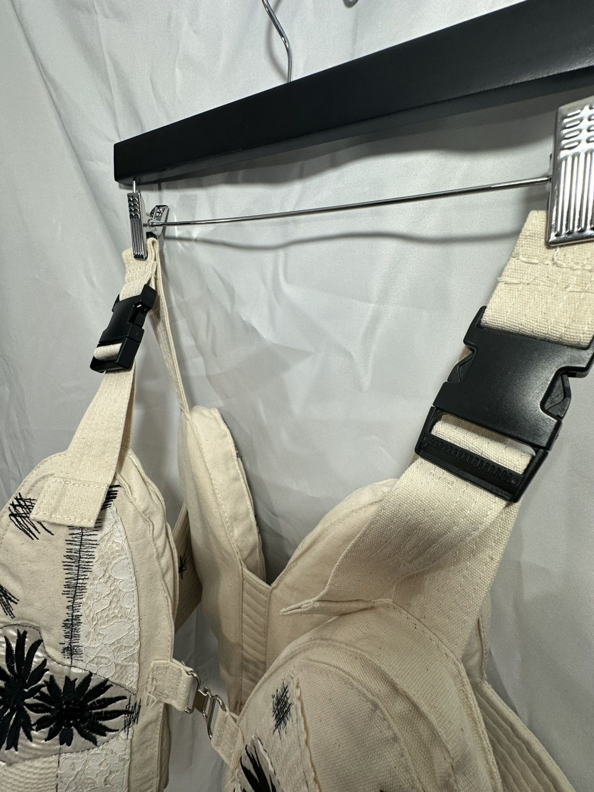 Who Decides War Who Decides War Vest Bag Size ONE SIZE - 5 Thumbnail
