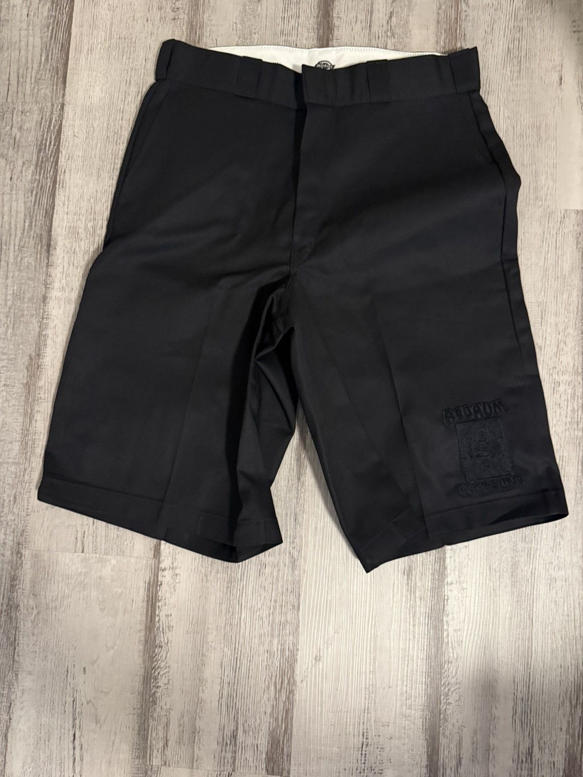Dickies Red rum dog pound dickies shorts Size US 34 / EU 50 - 1 Thumbnail