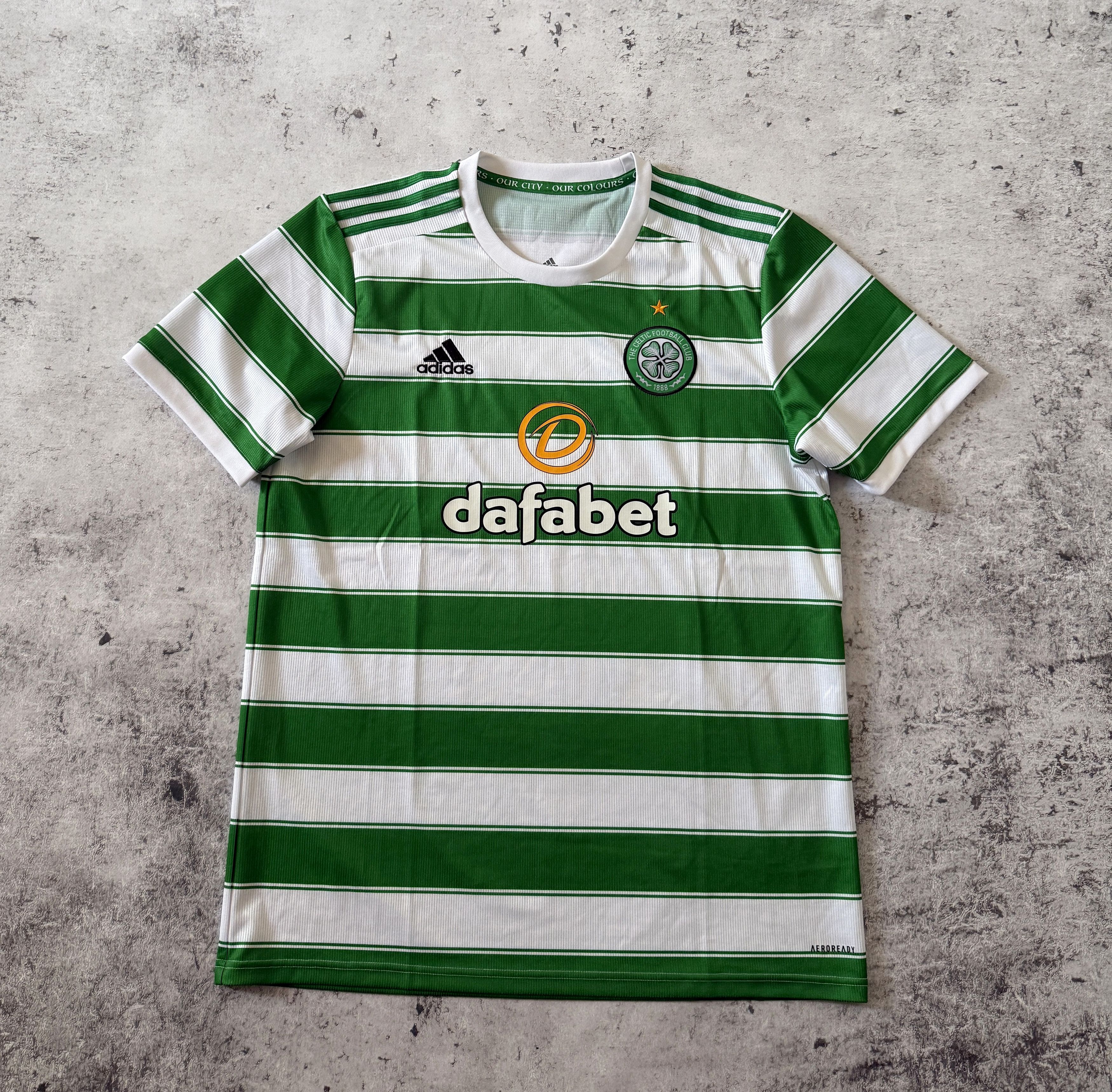 Adidas CELTIC 2021 2022 SHIRT FOOTBALL SOCCER JERSEY ADIDAS GT4565 Size US L / EU 52-54 / 3 - 1 Thumbnail