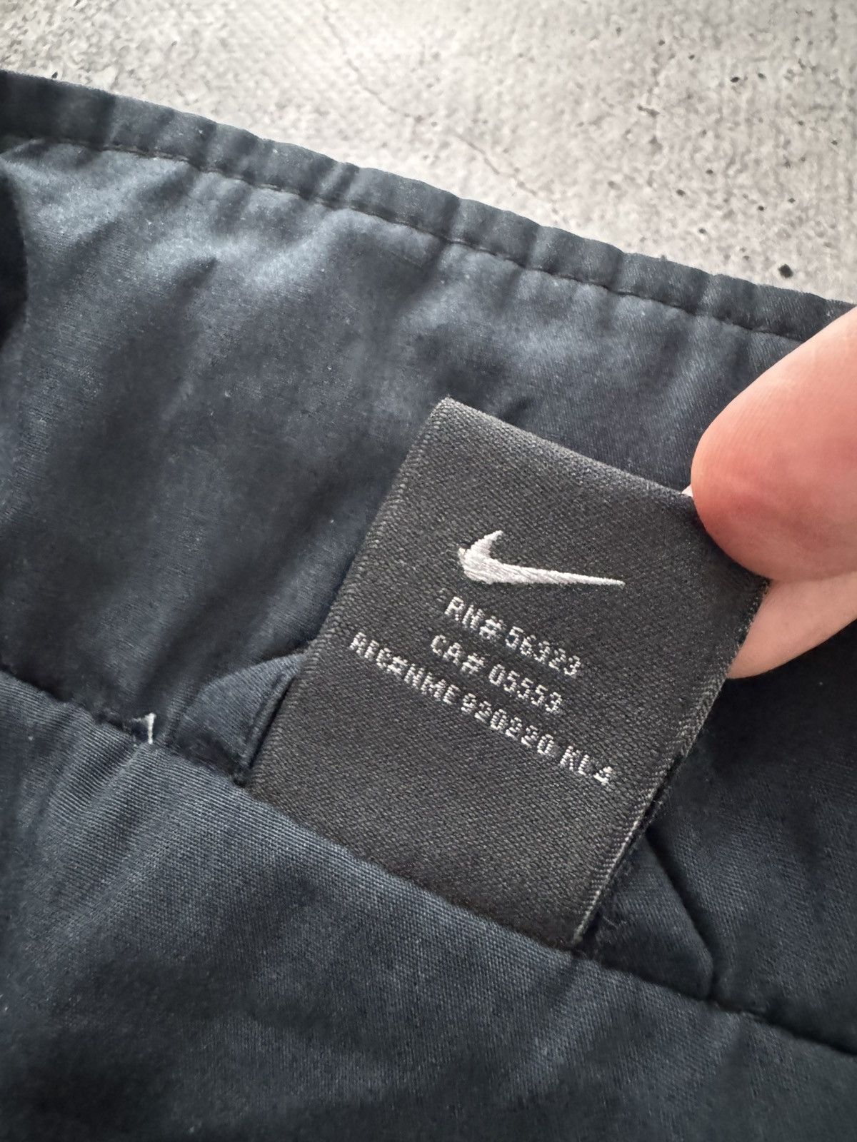 Nike Nike Vintage Nylon Jacket Swoosh Size L Luxury drill y2k Size US L / EU 52-54 / 3 - 9 Thumbnail