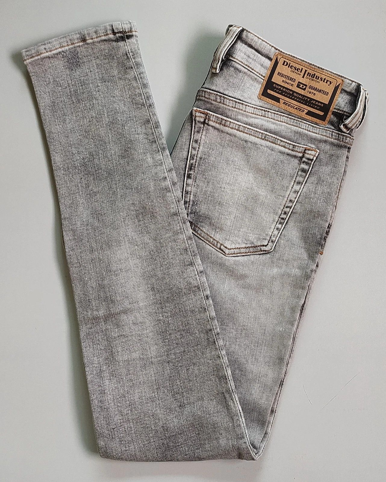 Diesel Diesel 1979 SLEENKER-R L.32 MENS JEANS SLTP/9749 Size US 30 / EU 46 - 13 Thumbnail