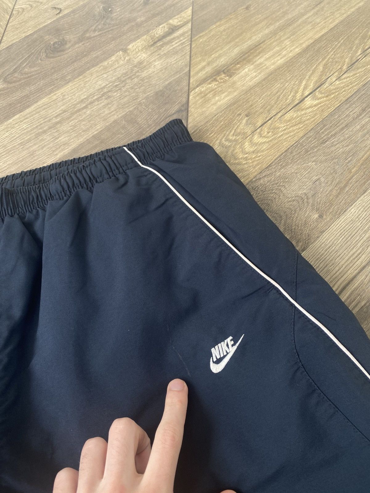 Nike Vintage Nike Shorts 90 s style Size US 33 - 5 Thumbnail
