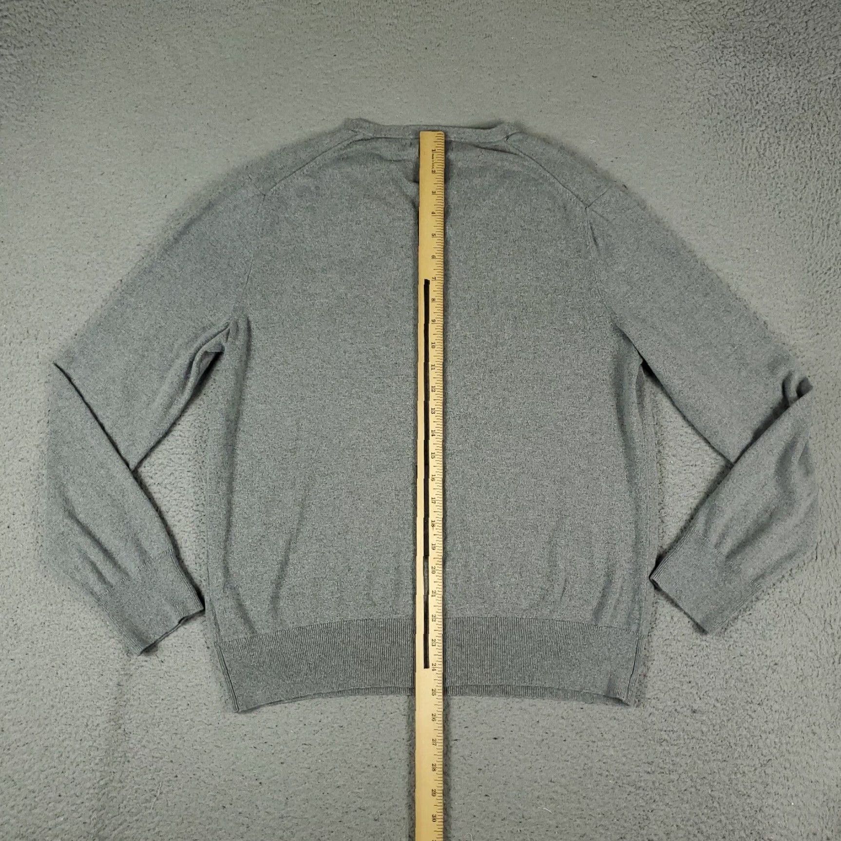 Banana Republic Banana Republic Sweater Mens Large Gray Silk Cashmere Pullover V-Neck Long Sleeve Size US L / EU 52-54 / 3 - 5 Thumbnail