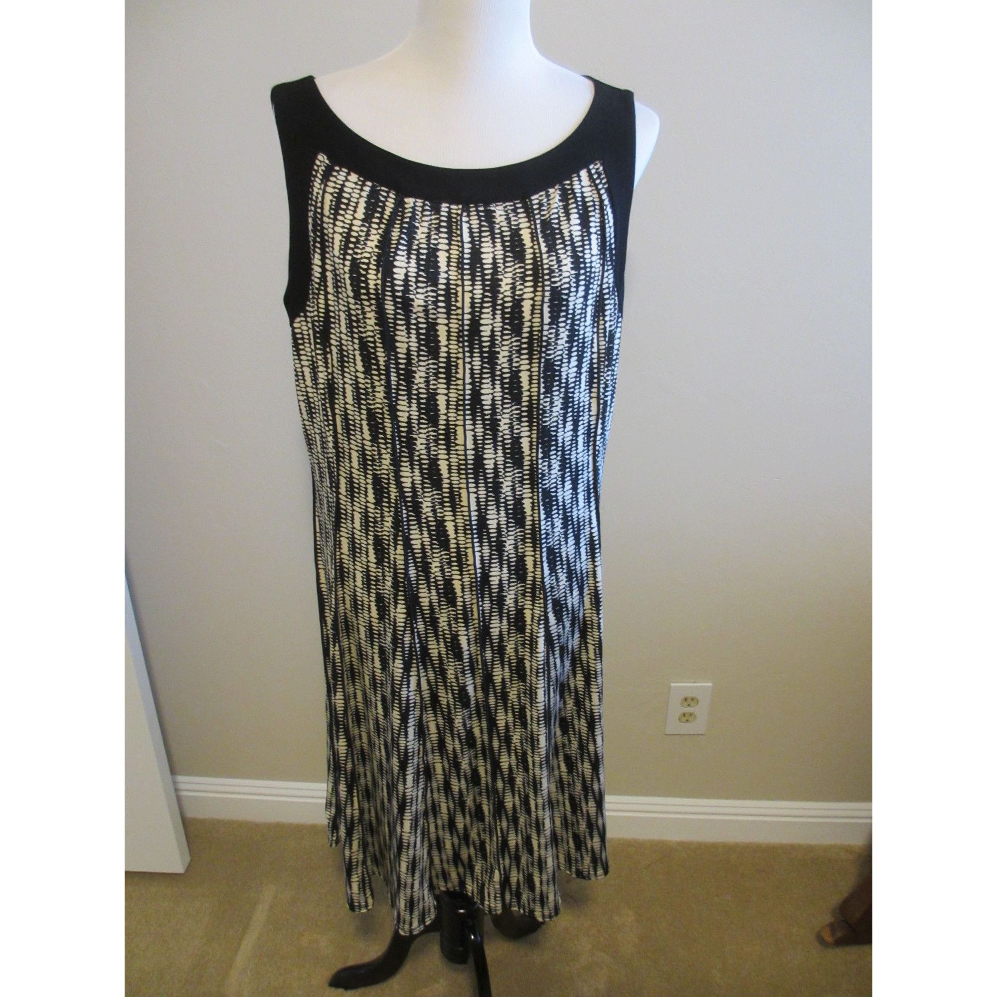Other Black & White Sleeveless Maxi Dress By Perceptions New York Size XXL / US 16-18 / IT 52-54 - 1 Thumbnail