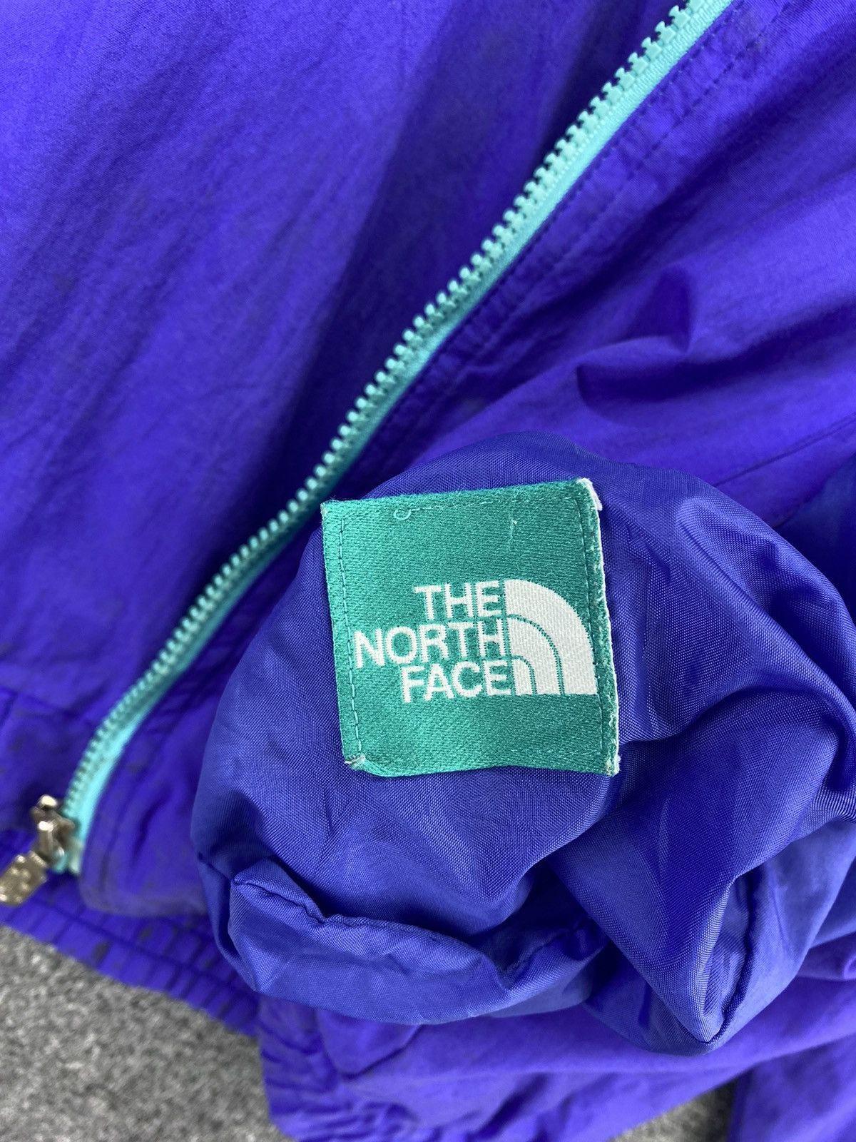 The North Face Vintage The North Face Spellout Light Jacket Size US L / EU 52-54 / 3 - 13 Thumbnail