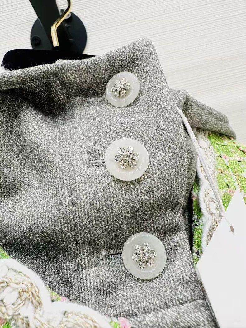 Chanel Chanel 25C green tweed hooded jacket Size M / US 6-8 / IT 42-44 - 6 Thumbnail