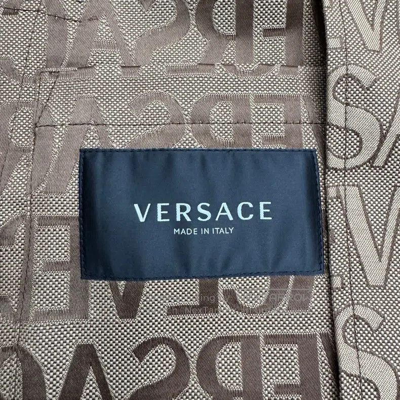 Versace Versace The barrage is full of printed jackets Size US S / EU 44-46 / 1 - 2 Thumbnail