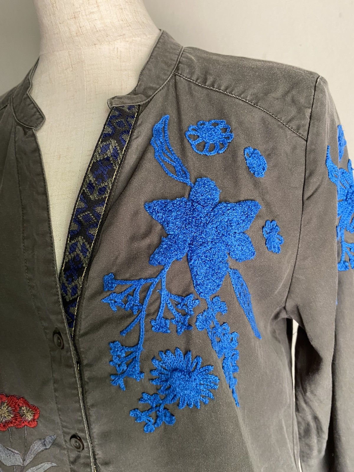 Desigual Desigual Gray Floral Embroidered shirt Size XS / US 0-2 / IT 36-38 - 11 Thumbnail