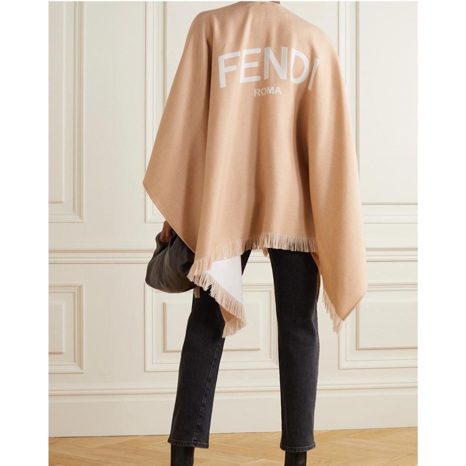 Fendi logo intarsia fringed wool poncho cape wrap Size ONE SIZE - 2 Thumbnail