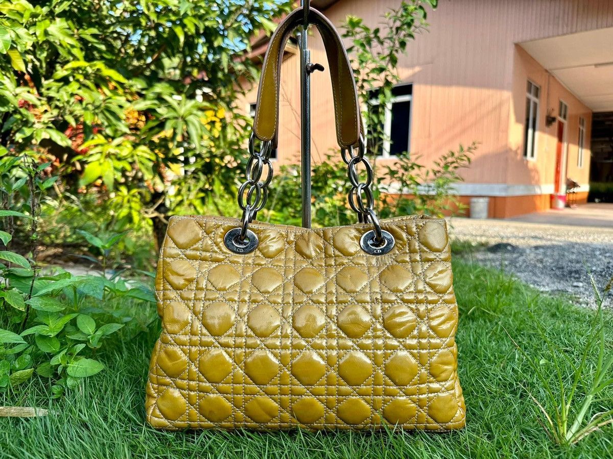Dior Authentic Christian Dior Chain Beige Cannage Leather Bag Size ONE SIZE - 1 Thumbnail