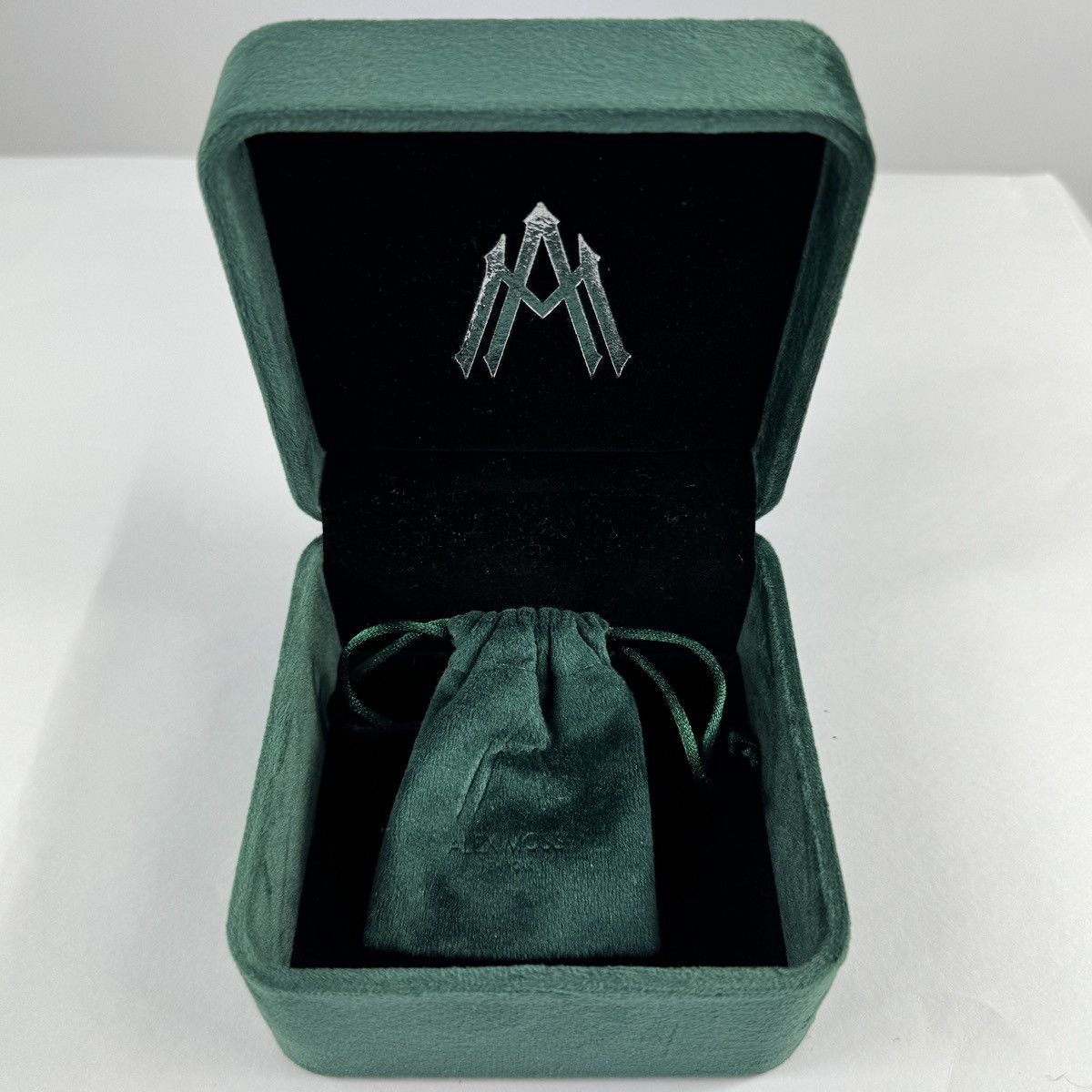 Alex Moss NIRVANA CROSS PENDANT Size ONE SIZE - 9 Thumbnail