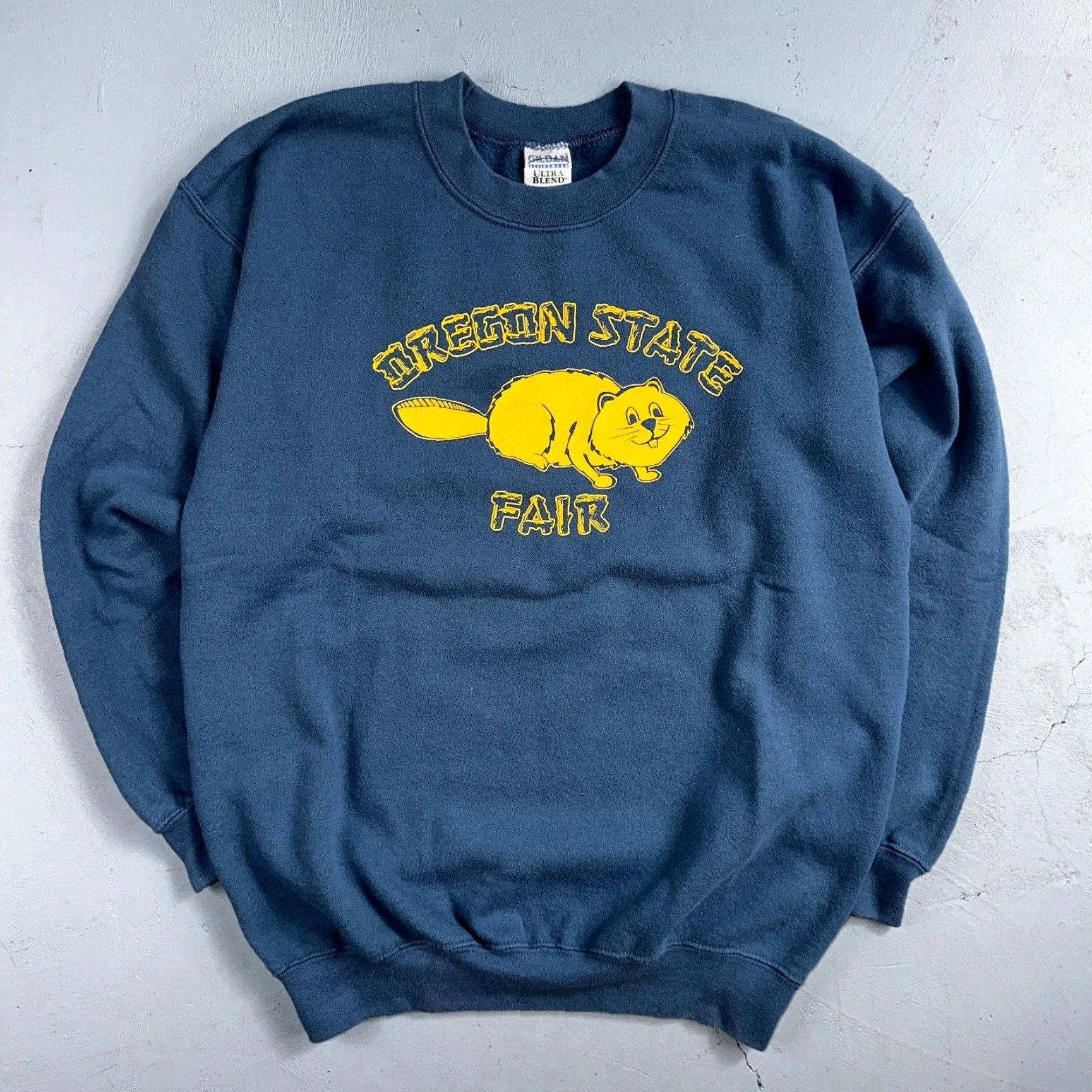 Gildan VINTAGE Oregon State Beavers Gildan Crew Neck Sweatshirt OSU Navy Blue M Unisex Adults Blue 80s Graphic Print Sweatshirt Mens Womens Size US M / EU 48-50 / 2 - 2 Thumbnail