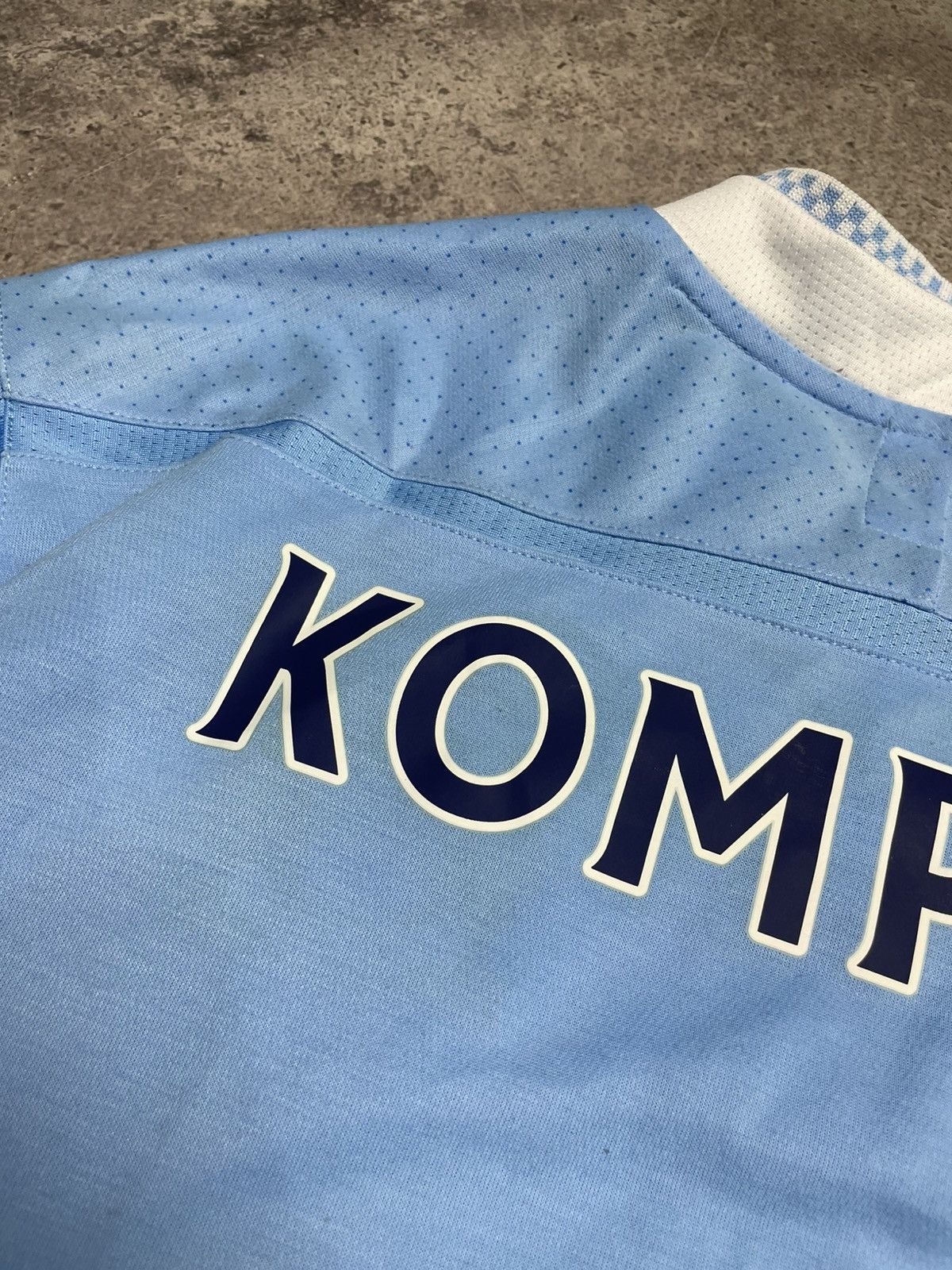 Umbro Rare2011 Manchester City Umbro Jersey Long Sleeve #4 KOMPANY Size US L / EU 52-54 / 3 - 9 Thumbnail