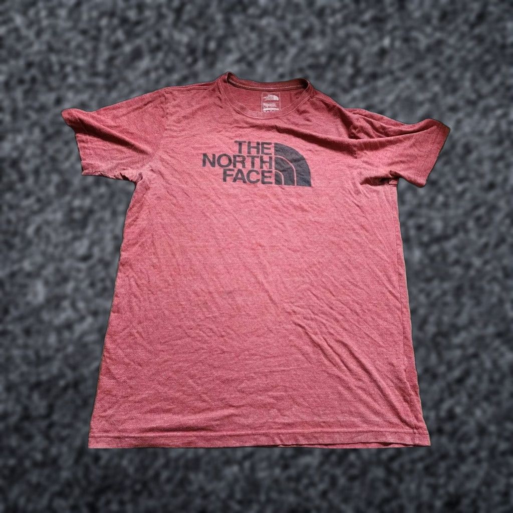 The North Face The North Face Mens Slim Fit Heathered Red T Shirt Short Sleeve Size US L / EU 52-54 / 3 - 1 Thumbnail