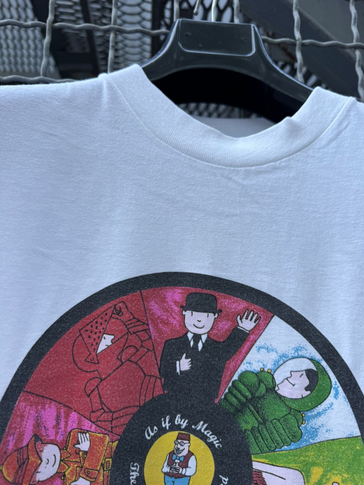 Vintage Vintage Mr. Benn T-shirt 1994 David McKee King Rollo Tee Size US XL / EU 56 / 4 - 13 Thumbnail