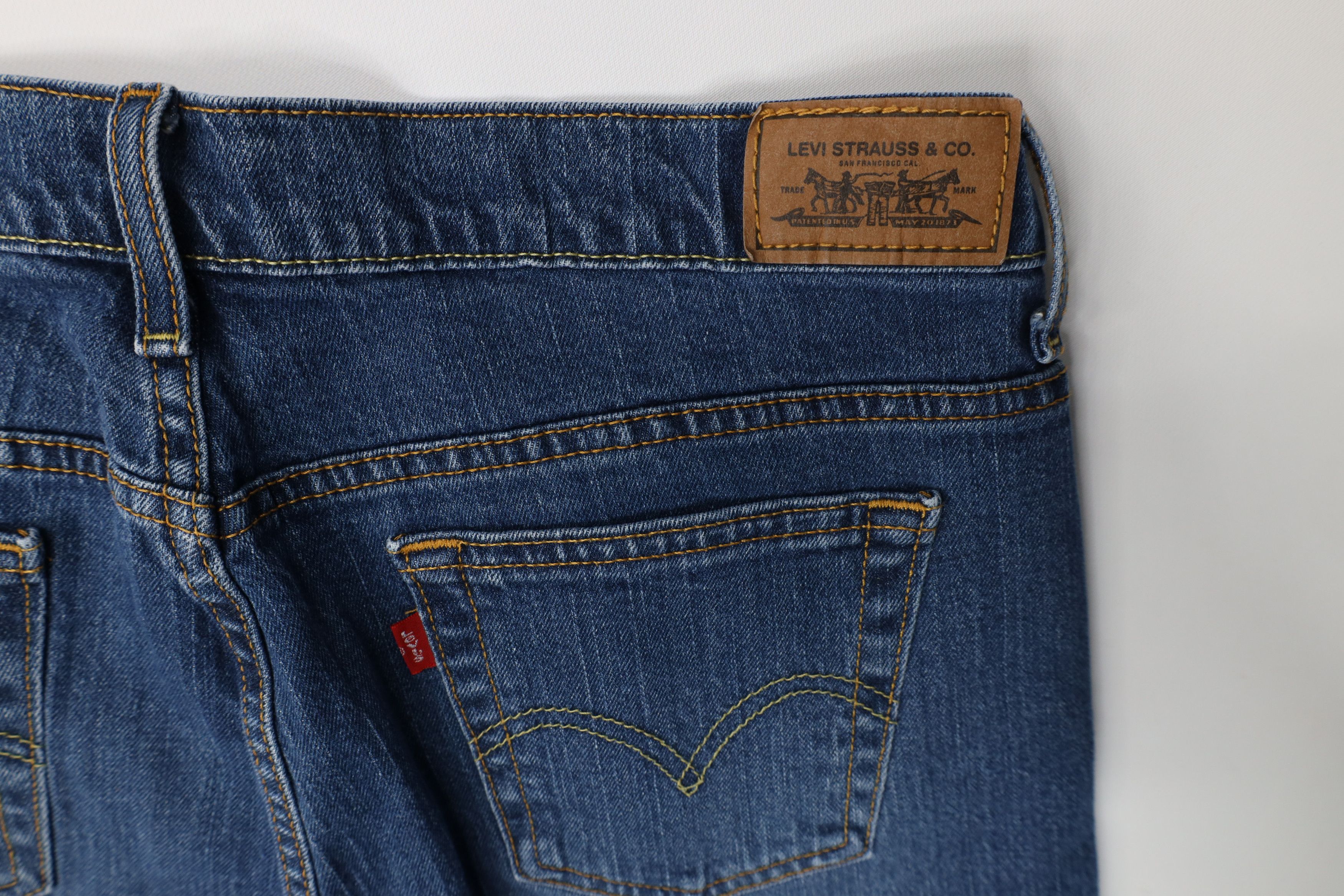 Levi's Vintage Y2K 2006 Levis 515 Flared Bootcut Denim Jeans Size 34" / US 12 / IT 48 - 14 Thumbnail
