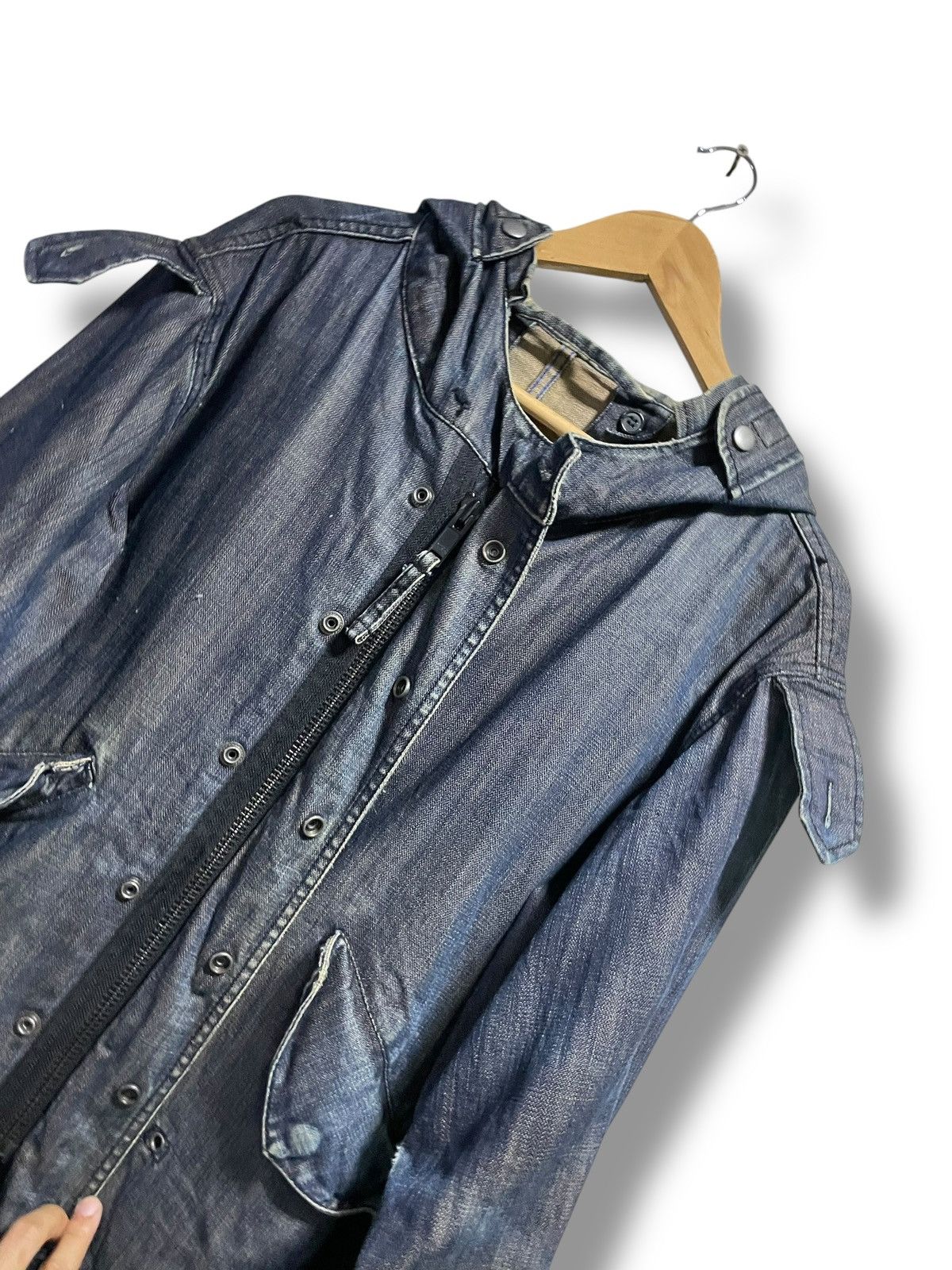 Levi's Vintage Levis Long Denim Jacket (68) Size US L / EU 52-54 / 3 - 5 Thumbnail