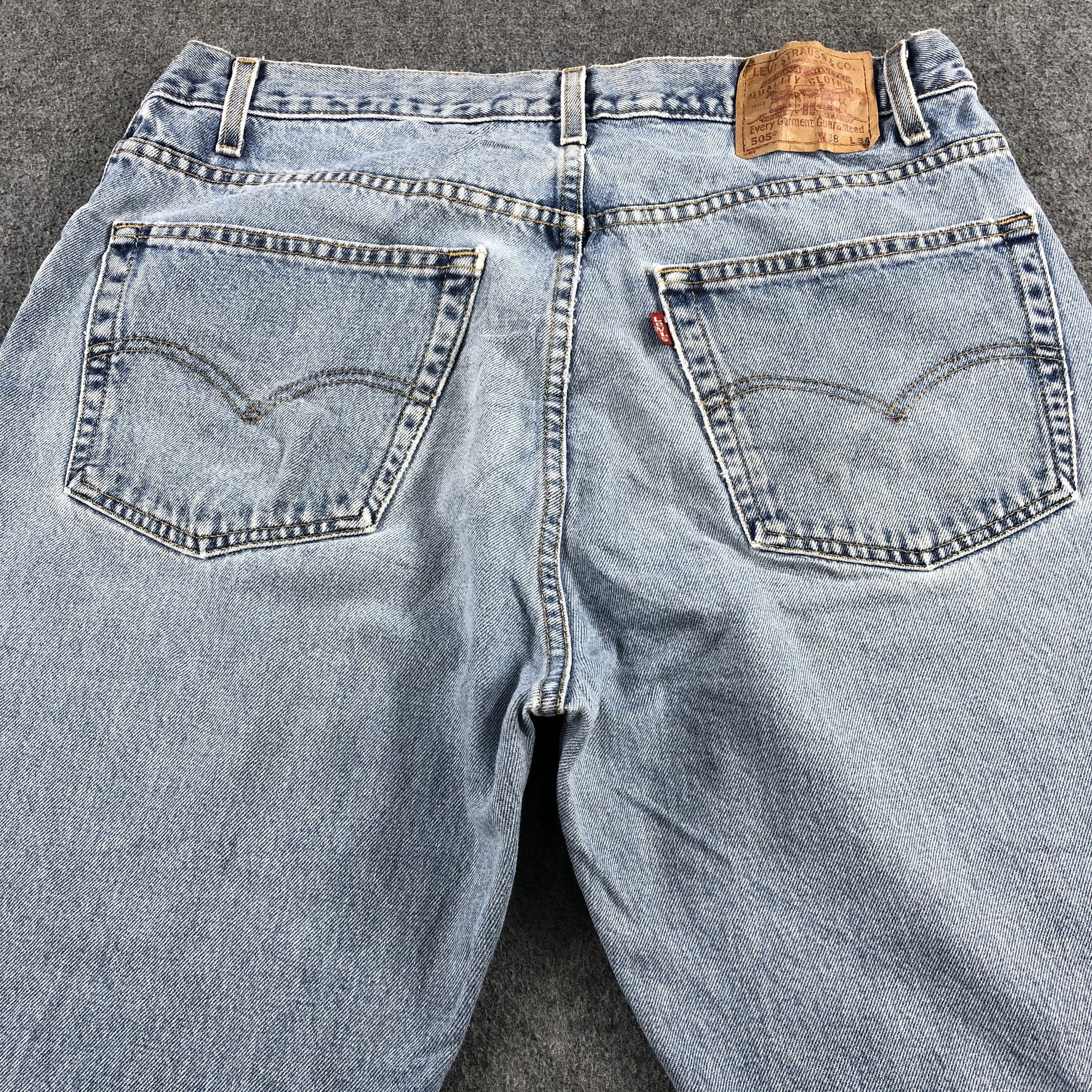 90s Vintage Light Wash Levis 505 Jeans-J2065