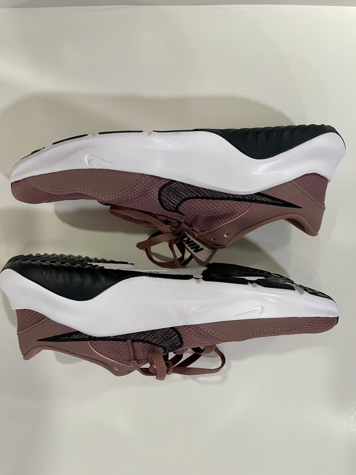 Nike Nike Legend Essential 3 Shoes - Men 10/Women 11.5 Size US 11.5 / IT 41.5 - 8 Thumbnail