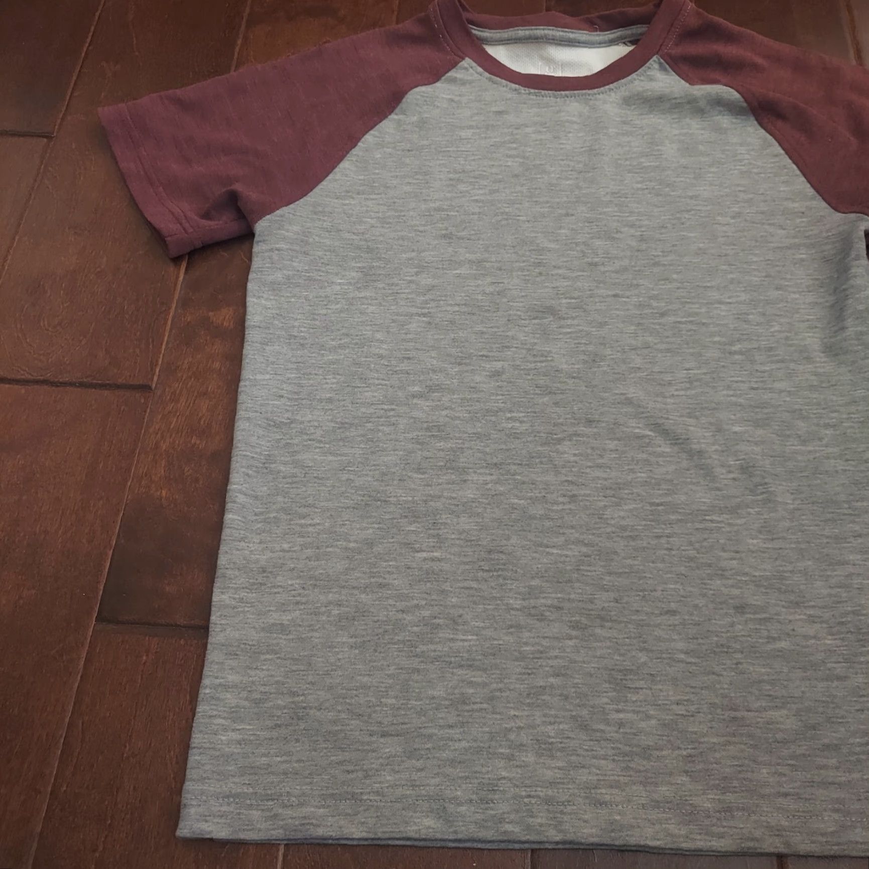 George George T-Shirt Mens XS Crew Neck Short Sleeve Maroon Gray All Seasons Breathable Regular Fall Winter Spring Summer VINTAGE: No Size US XS / EU 42 / 0 - 2 Thumbnail