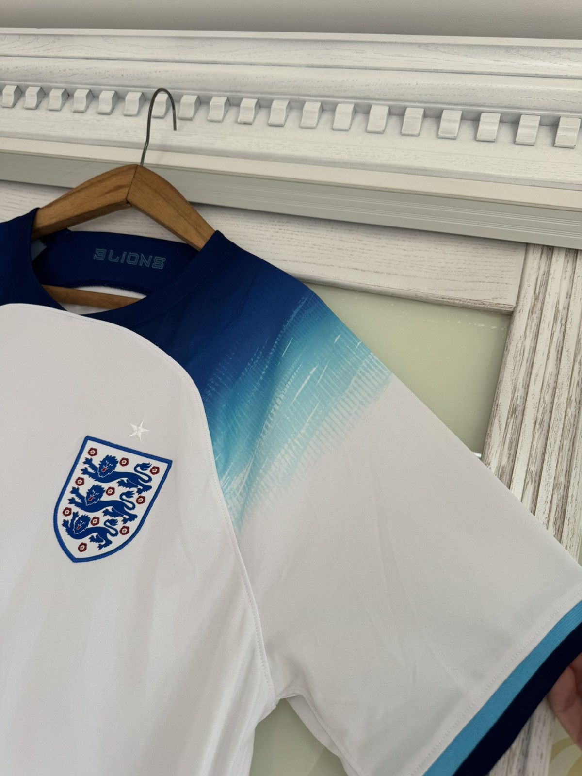Nike England 2022-2023 Home Soccer Jersey Football Kit Shirt Size US XL / EU 56 / 4 - 6 Thumbnail