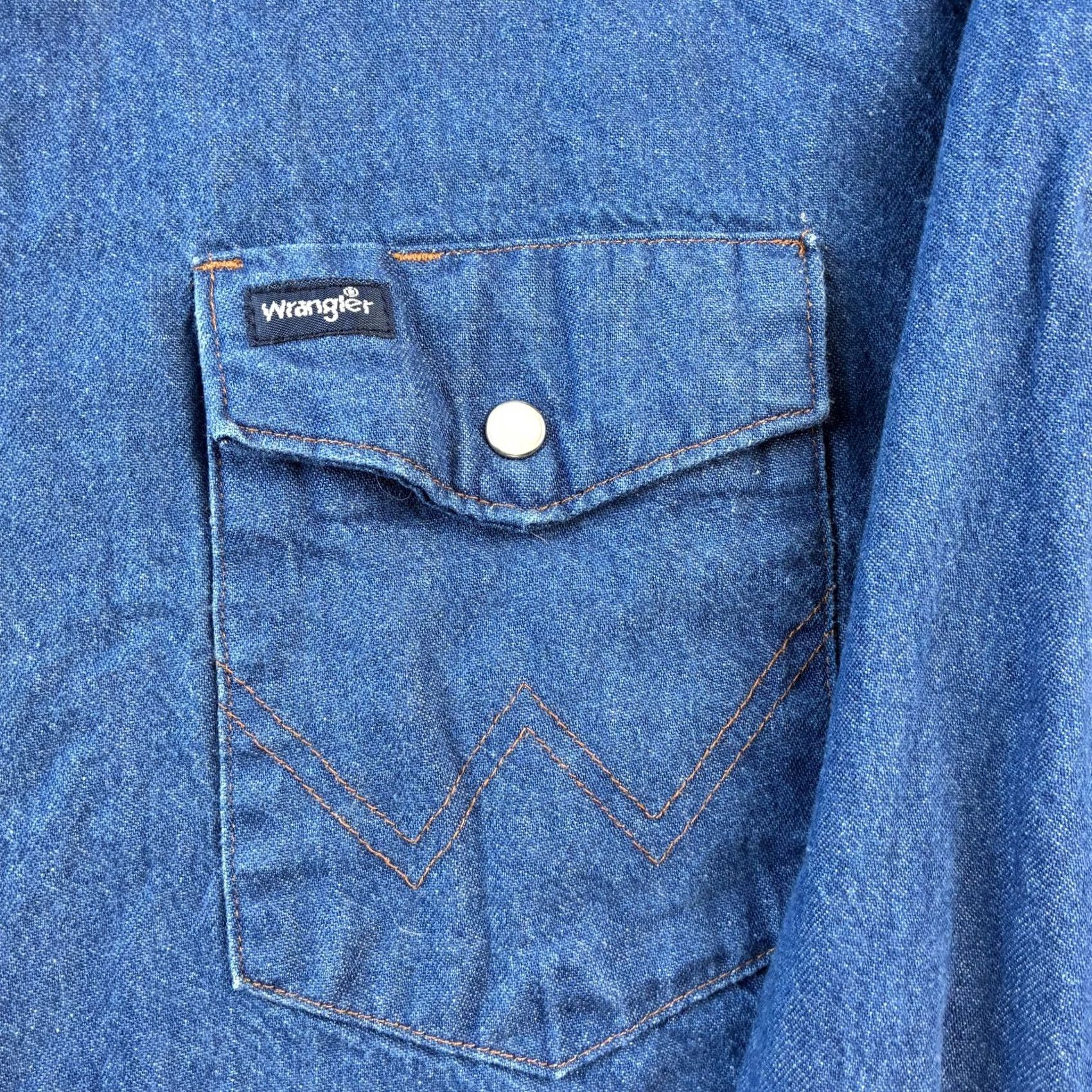 Wrangler VINTAGE Wrangler Shirt Mens Large Blue Denim Jean Pearl Snap Western Cowboy Size US L / EU 52-54 / 3 - 5 Thumbnail