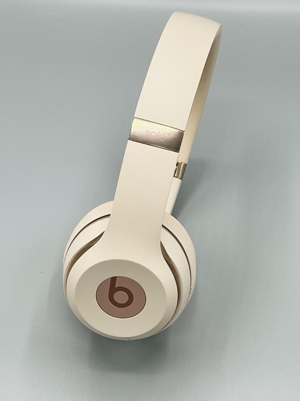 Beats By Dre Beats Solo 3 matte gold wireless headphones Size ONE SIZE - 4 Thumbnail