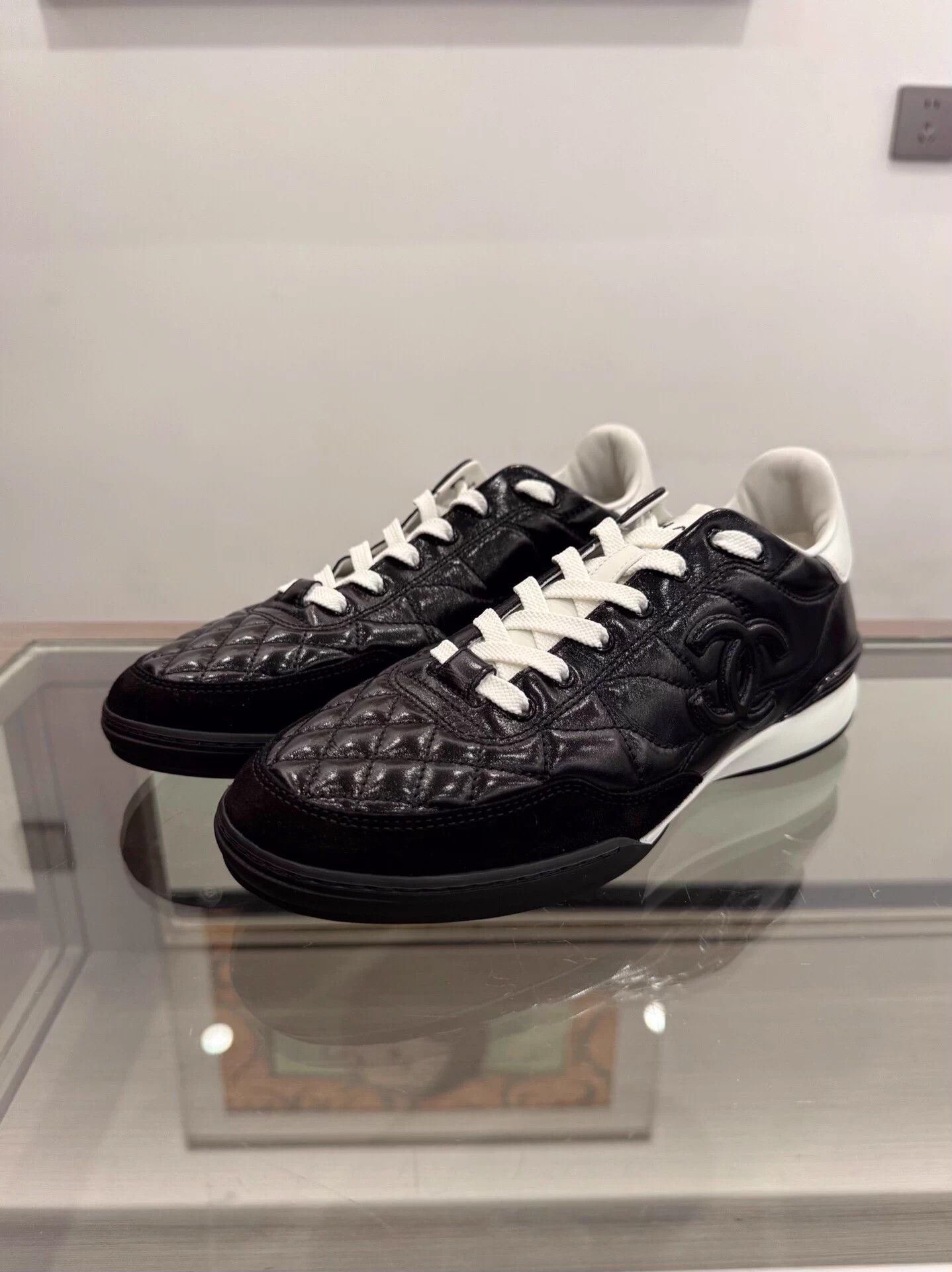 Chanel Chanel Black/White Quilted Embossed Double C Trainer Size US 6 / IT 36 - 1 Thumbnail