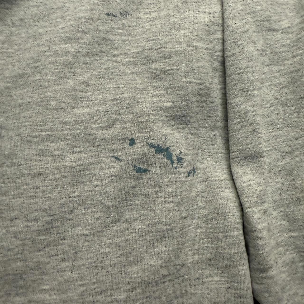 Old Navy Vintage 90s Distressed old navy crewneck with funky letters Size US XL / EU 56 / 4 - 4 Thumbnail