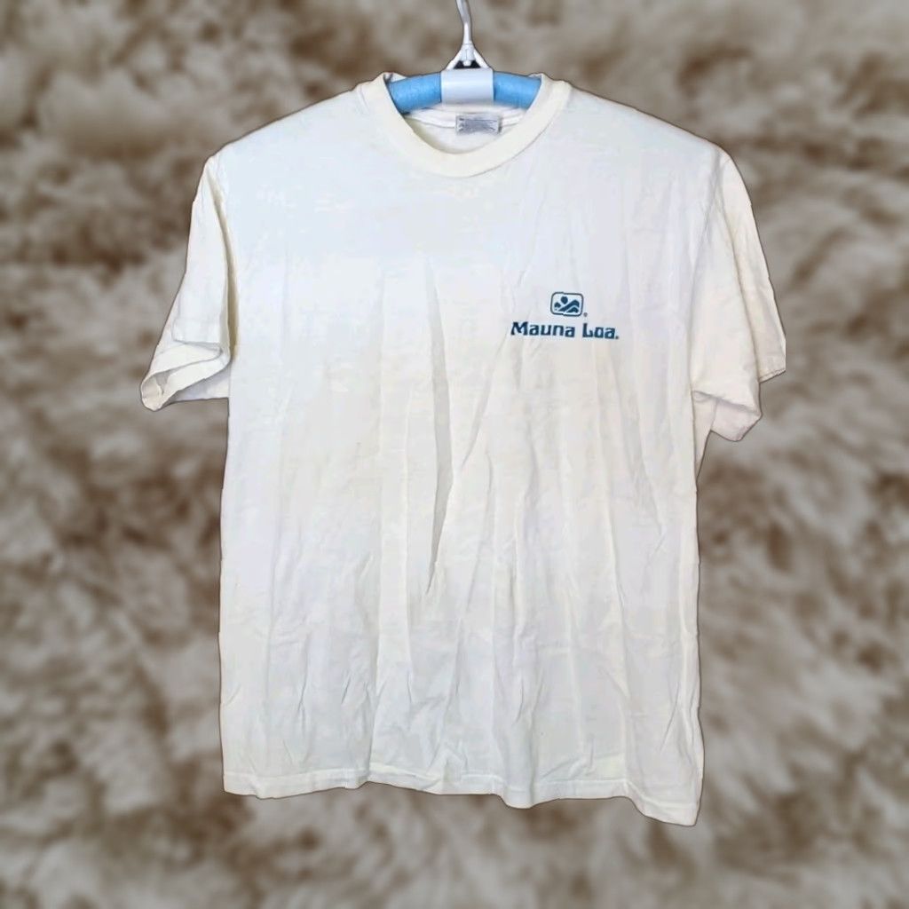 VINTAGE Hanes T-Shirt Mauna Loa Macadamia Nuts Hawaii 80s Sun Aloha White Crew Neck Short Sleeve Men M Graphic Print