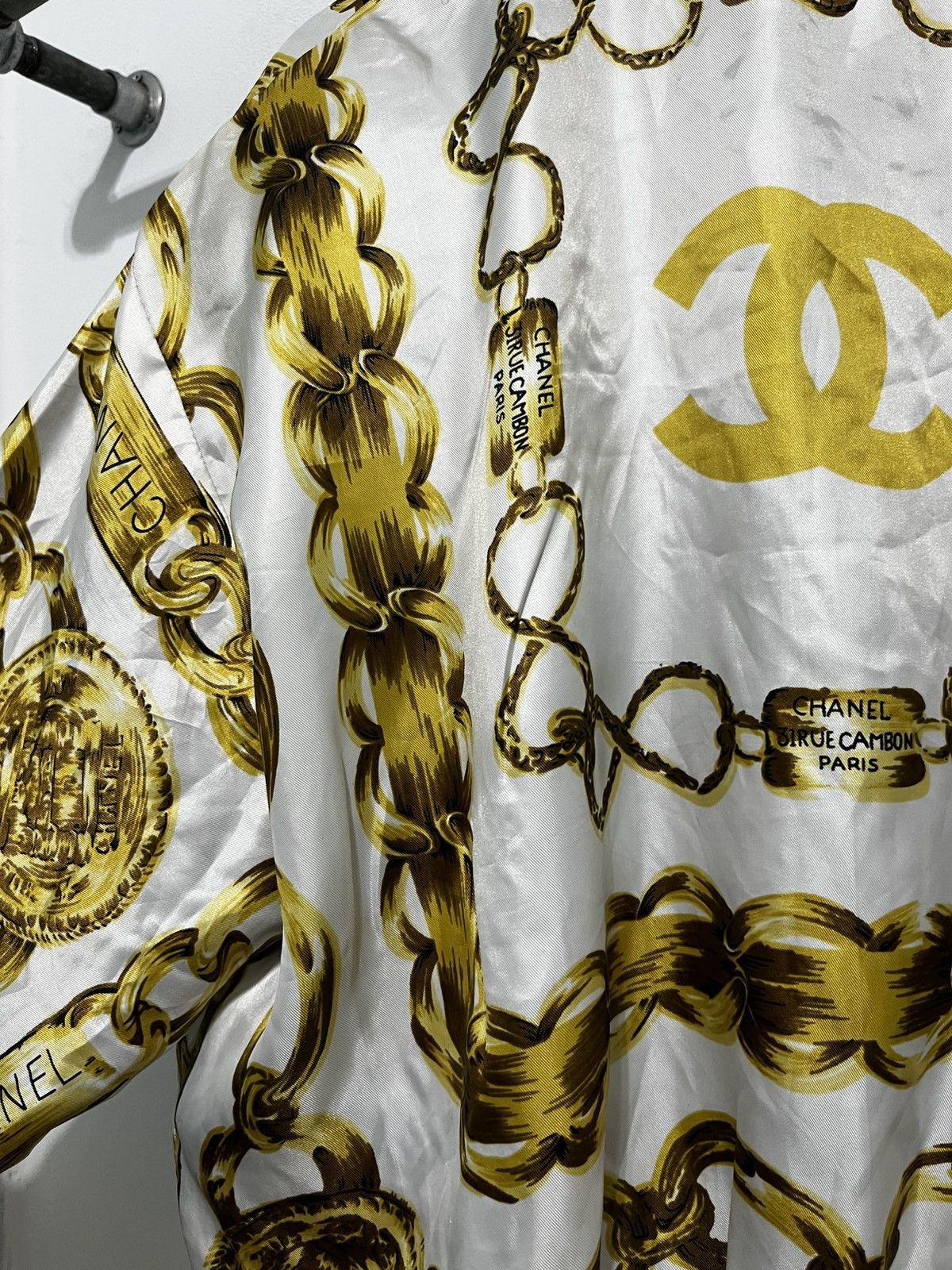 Chanel 1980s Bootleg Chanel Silk Gold Chain Print Bomber Jacket Size US M / EU 48-50 / 2 - 6 Thumbnail