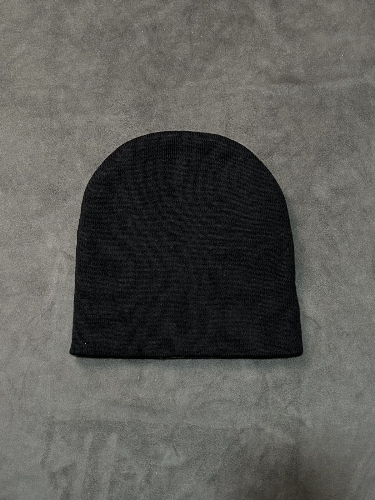 Japanese Brand Rare Solitude Graphic No Cuff Knit Black Beanie Hats OS Size ONE SIZE - 5 Thumbnail