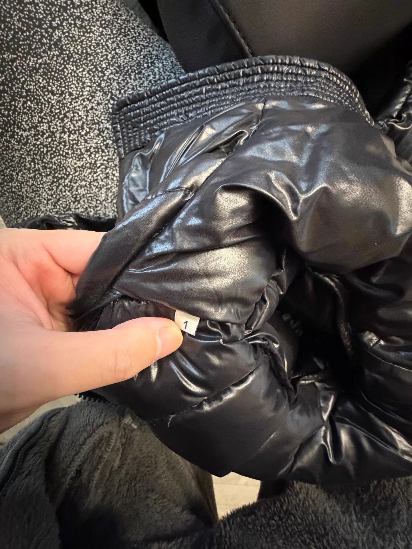 Moncler Moncler down jacket women's black size 1 like new Size S / US 4 / IT 40 - 8 Thumbnail