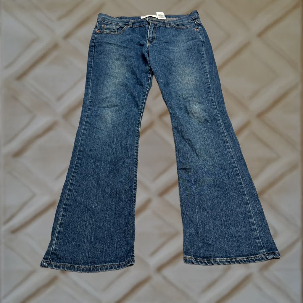 Levi's Levi's 515 Bootcut Jeans Womens 10M Medium Blue Cotton Denim Regular 34 Inseam 31 in 5-Pocket Stretch Casual City Streetwear Mens Womens Girls Size 32" / US 10 / IT 46 - 1 Thumbnail