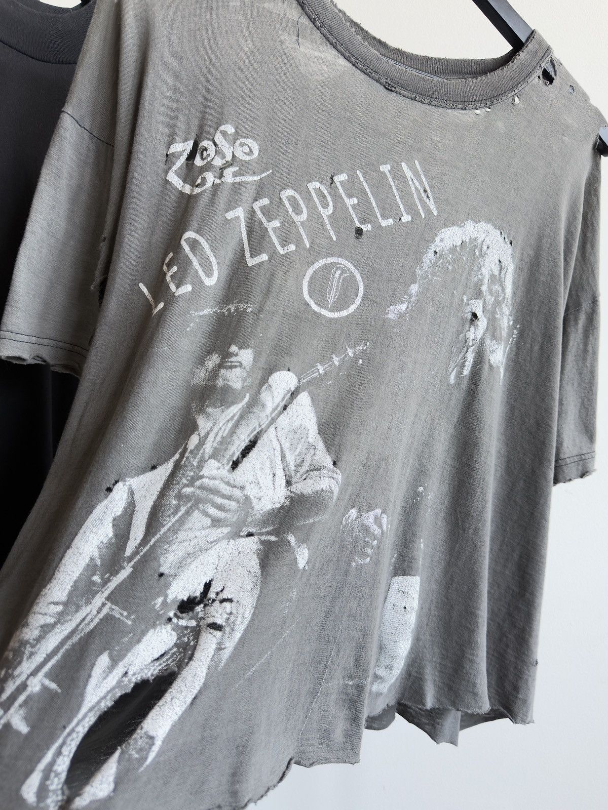 Band Tees Vintage Thrashed Cropped Led Zeppelin Erd Faded Band Tee Size US M / EU 48-50 / 2 - 2 Thumbnail