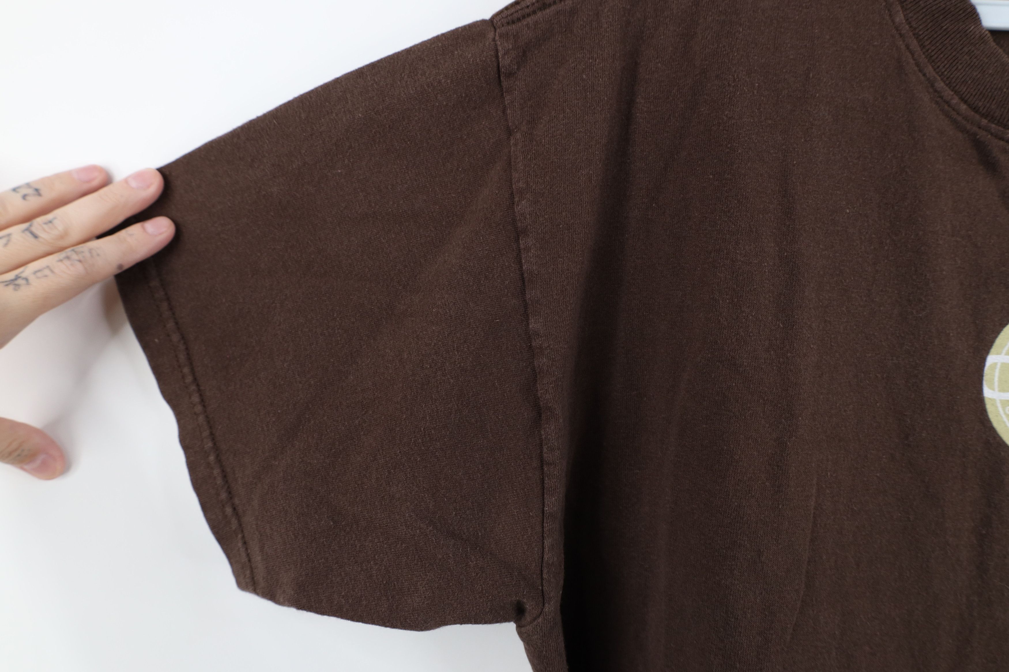 Vintage Vintage 90s Y2K Streetwear Outer Banx T-Shirt Brown Cotton Size US L / EU 52-54 / 3 - 7 Thumbnail