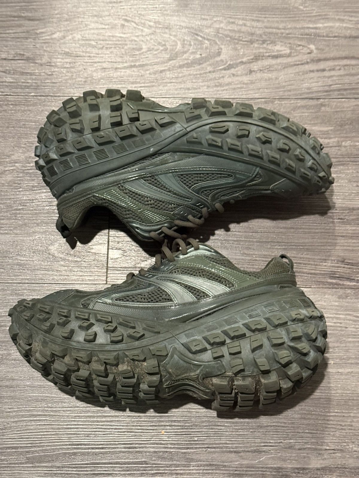 Balenciaga BB Green Defenders Size US 9 / EU 42 - 2 Thumbnail