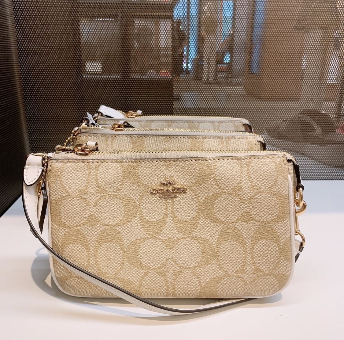 Nolita 19 In Signature Canvas