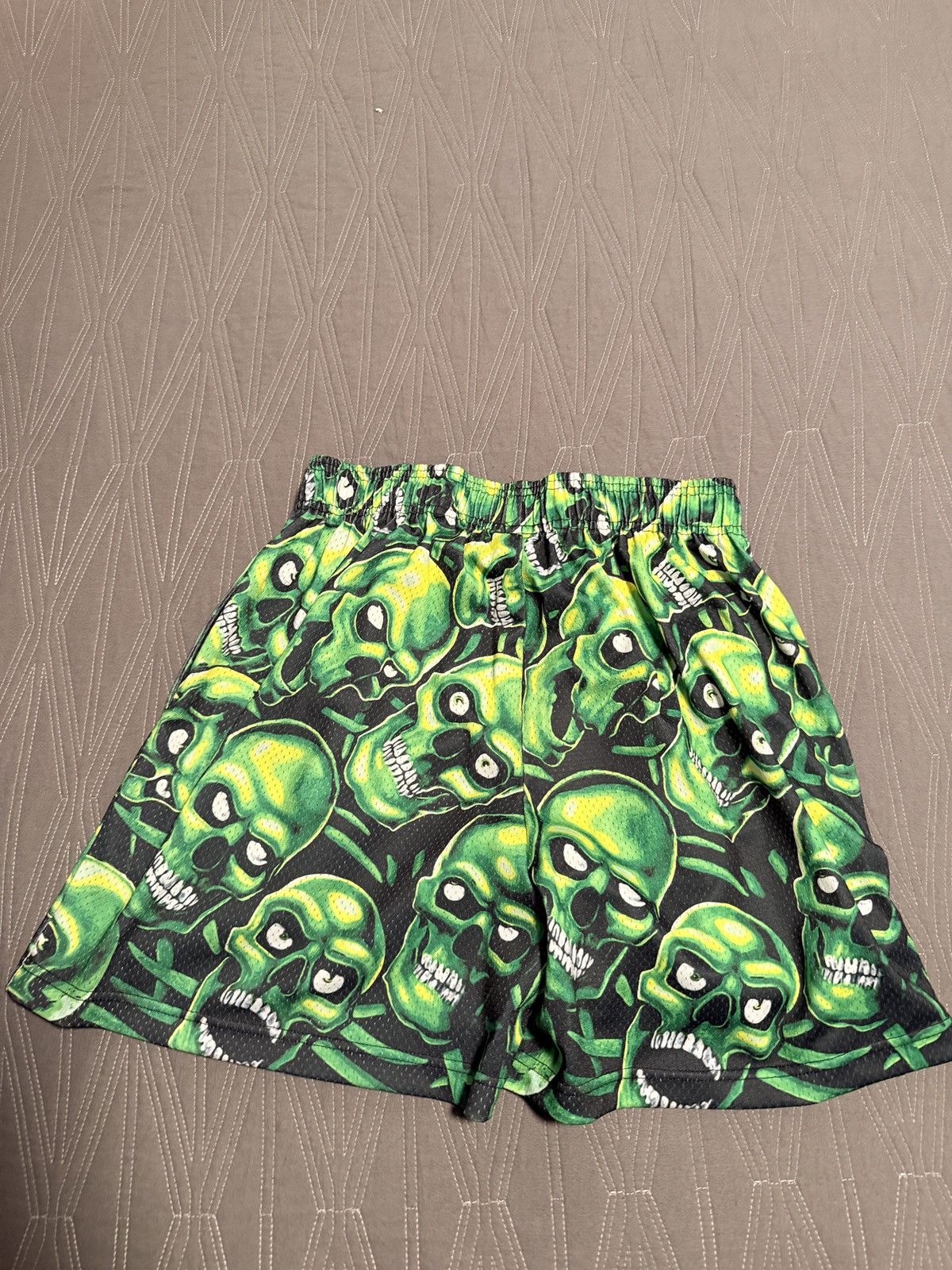 Bravest Studios Bravest Green Skully Mesh Shorts Size US 33 - 1 Thumbnail