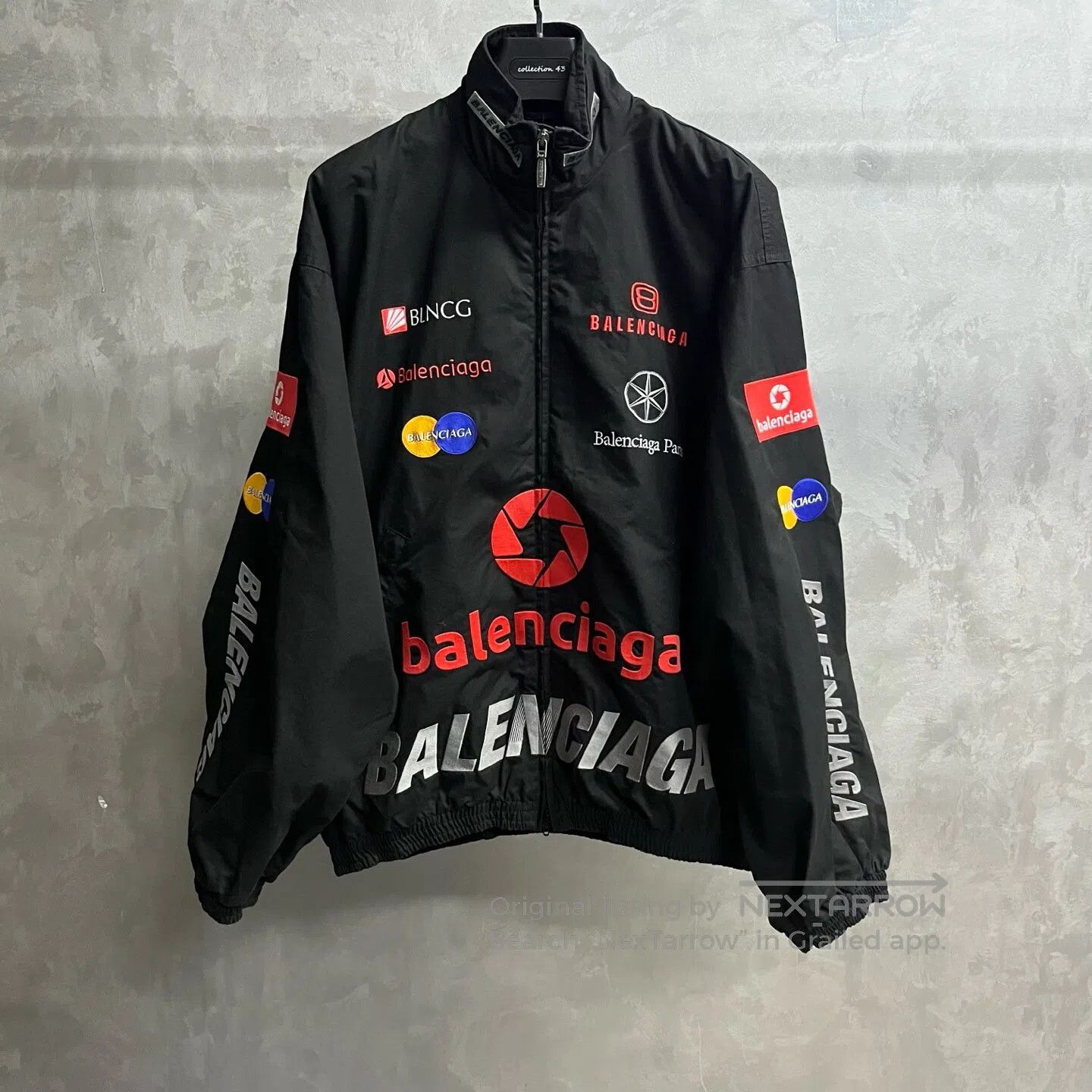 Balenciaga Balenciaga Black letter logo printed stand-up collar jacke Size US M / EU 48-50 / 2 - 1 Thumbnail