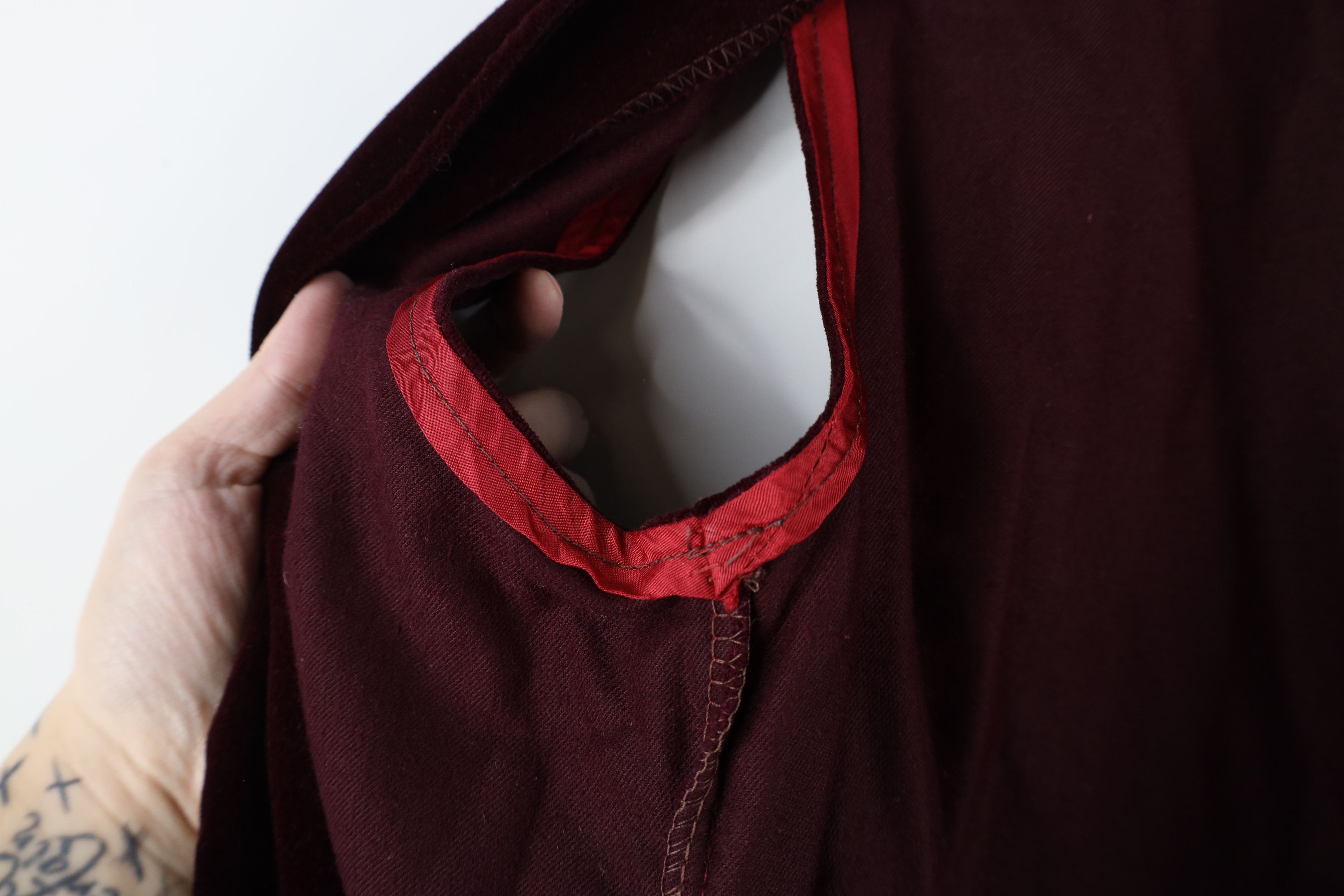 Vintage Vintage 60s 70s Streetwear Velour Tie Back Vest Burgundy USA Size XL / US 12-14 / IT 48-50 - 10 Thumbnail